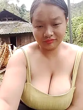 Snapshot of girl-babi chatting on September 23, 2:47 am girl-babi online show from September 23, 2:47 am