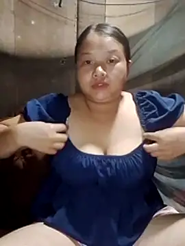 Snapshot of girl-babi chatting on October 15, 9:09 am girl-babi online show from October 15, 9:09 am