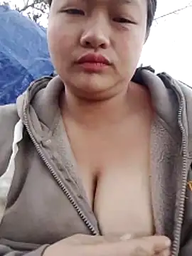 Snapshot of girl-babi chatting on November 28, 9:56 am girl-babi online show from November 28, 9:56 am