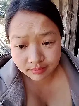 Snapshot of girl-babi chatting on December 1, 5:12 am girl-babi online show from December 1, 5:12 am