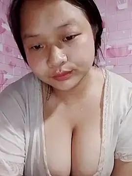 girl-babi online show from April 5, 9:39 am