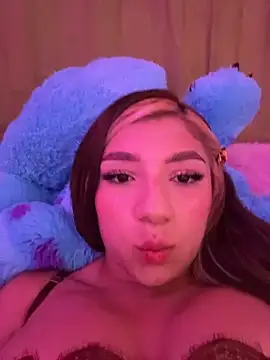 Isabella18 pink online show from May 29, 1:53 pm