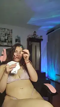 lindasyt online show from April 1, 2:12 am