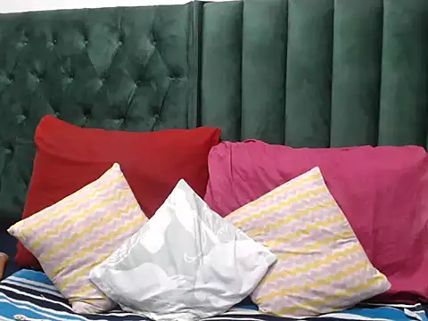 Snapshot of Mandy3ndlovu4 chatting on May 31, 6:42 pm Mandy3ndlovu4 online show from May 31, 6:42 pm