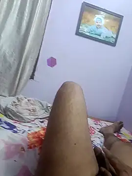 Snapshot of maddy3108 chatting on September 12, 4:12 am maddy3108 online show from September 12, 4:12 am