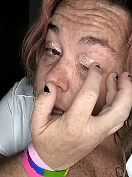 Courdles online show from September 22, 6:15 am