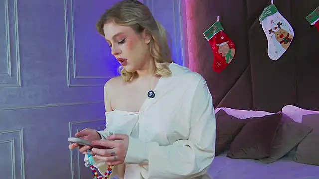 CaitlinSugar online show from December 18, 4:51 am