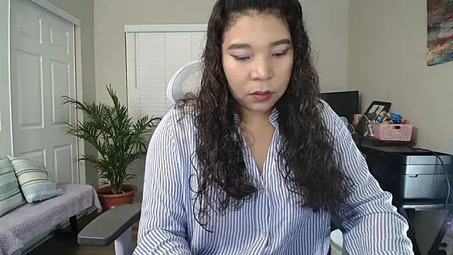 Snapshot of SHEILYN_ chatting on November 11, 5:18 am SHEILYN online show from November 11, 5:18 am