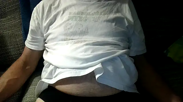 Snapshot of velikifant7 chatting on April 24, 6:10 pm velikifant7 online show from April 24, 6:10 pm
