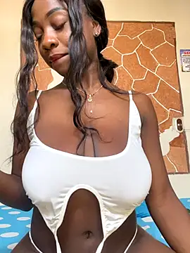 Snapshot of Astergray21 chatting on December 21, 1:40 pm Astergray21 online show from December 21, 1:40 pm