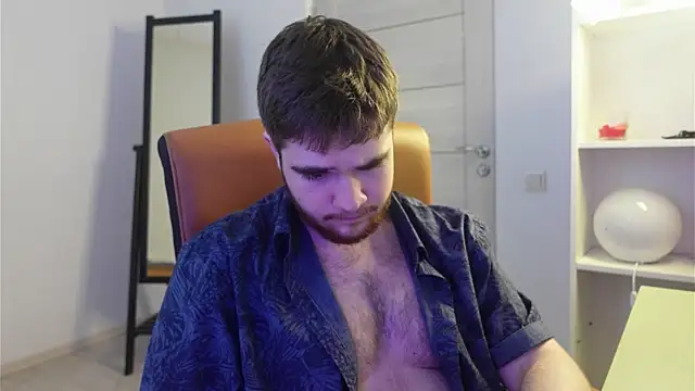 Snapshot of Mark_Maxim chatting on October 14, 6:03 am Mark Maxim online show from October 14, 6:03 am