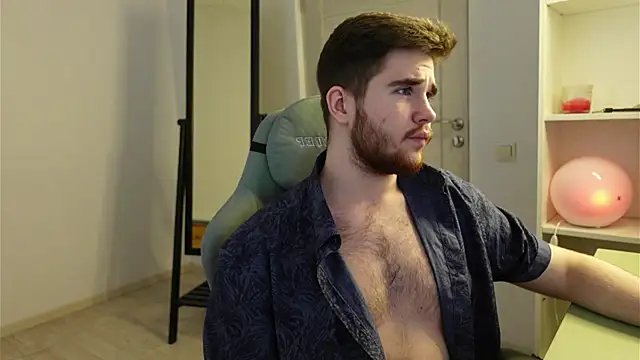 Snapshot of Mark_Maxim chatting on October 16, 2:07 pm Mark Maxim online show from October 16, 2:07 pm