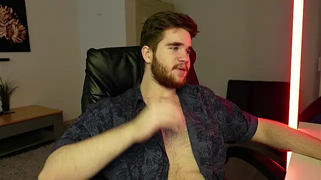 Snapshot of Mark_Maxim chatting on October 28, 12:52 pm Mark Maxim online show from October 28, 12:52 pm