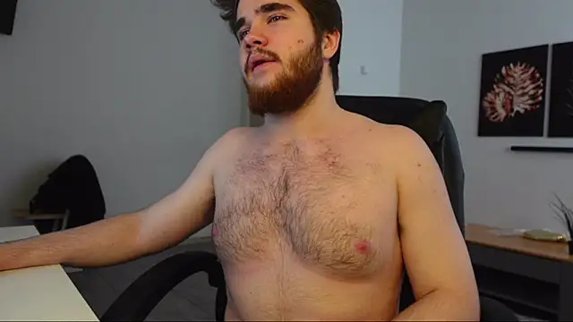 Snapshot of Mark_Maxim chatting on December 14, 9:14 am Mark Maxim online show from December 14, 9:14 am