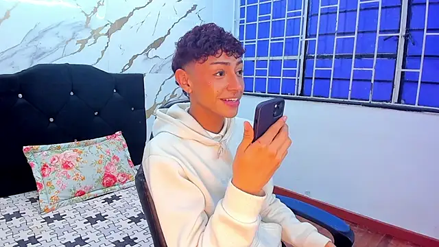 owen sexy25 online show from September 17, 10:11 pm