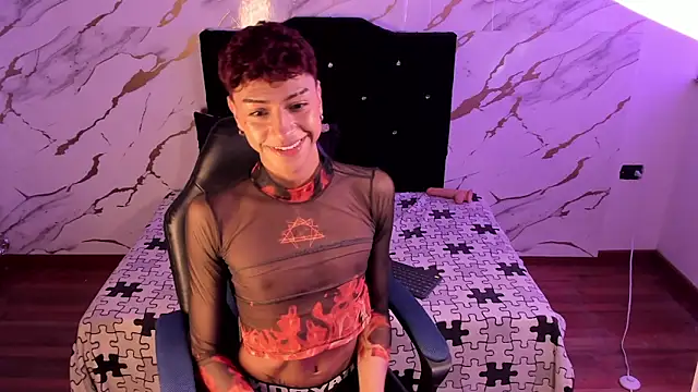 owen sexy25 online show from October 2, 8:05 pm