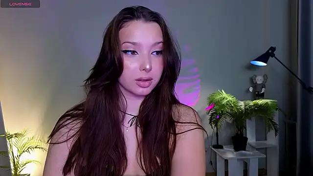 Snapshot of Lucy_louras chatting on October 1, 12:00 pm Lucy louras online show from October 1, 12:00 pm