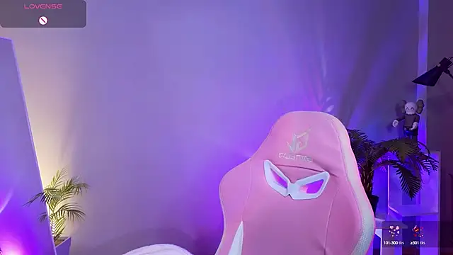 Snapshot of Lucy_louras chatting on October 4, 12:25 pm Lucy louras online show from October 4, 12:25 pm