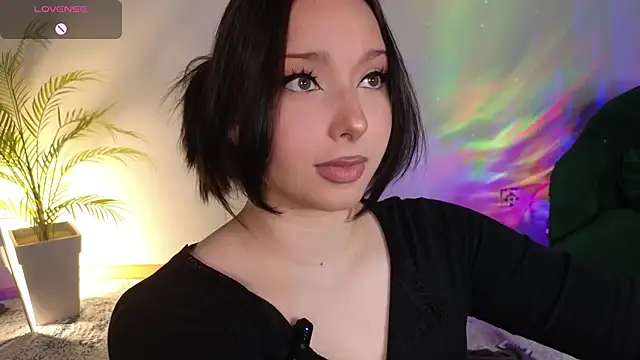 Snapshot of Lucy_louras chatting on October 12, 12:15 pm Lucy louras online show from October 12, 12:15 pm