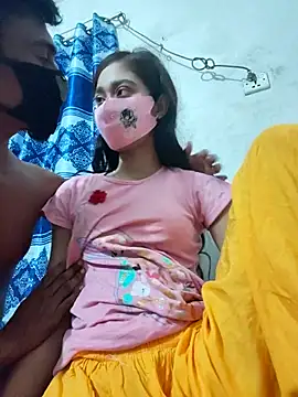 Snapshot of maya-Couple19 chatting on October 3, 6:05 pm maya-Couple19 online show from October 3, 6:05 pm