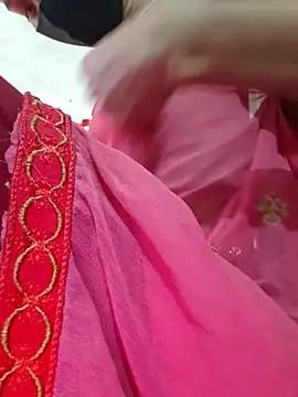 Snapshot of maya-Couple19 chatting on December 21, 8:10 am maya-Couple19 online show from December 21, 8:10 am