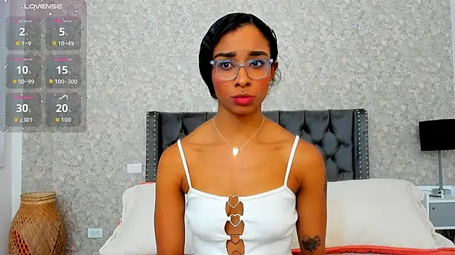 Snapshot of Cataleya_Wayne chatting on September 19, 7:47 pm Cataleya Wayne online show from September 19, 7:47 pm