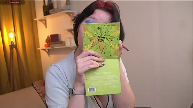 Snapshot of bluebeell chatting on November 27, 9:17 pm bluebeell online show from November 27, 9:17 pm