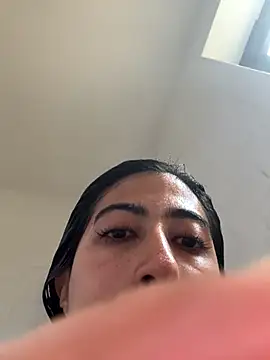 Snapshot of OwnedBySky chatting on September 12, 4:40 pm OwnedBySky online show from September 12, 4:40 pm