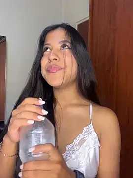 Snapshot of Kendra_C chatting on October 2, 12:50 am Kendra C online show from October 2, 12:50 am