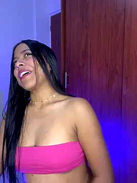 Snapshot of Kendra_C chatting on October 17, 12:58 am Kendra C online show from October 17, 12:58 am