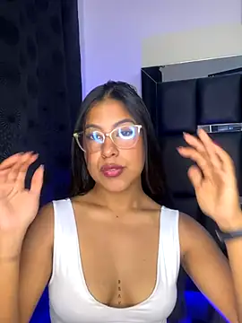 Snapshot of Kendra_C chatting on October 19, 10:32 pm Kendra C online show from October 19, 10:32 pm