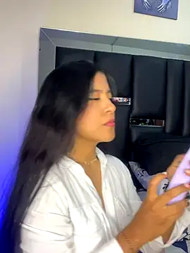 Snapshot of Kendra_C chatting on October 24, 1:35 am Kendra C online show from October 24, 1:35 am