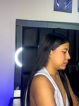 Snapshot of Kendra_C chatting on November 12, 1:17 am Kendra C online show from November 12, 1:17 am