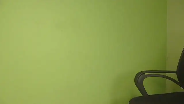 your cute girl online show from April 18, 5:22 am