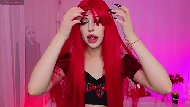 Snapshot of venomeowww__ chatting on October 29, 2:47 am venomeowww online show from October 29, 2:47 am