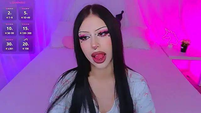 Snapshot of venomeowww__ chatting on November 4, 3:16 am venomeowww online show from November 4, 3:16 am