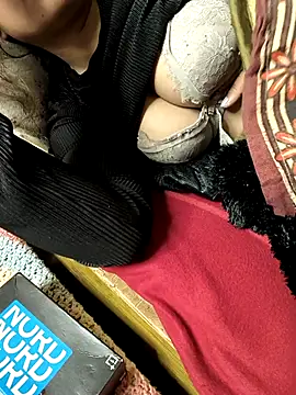 queenbuggi online show from February 28, 6:31 pm