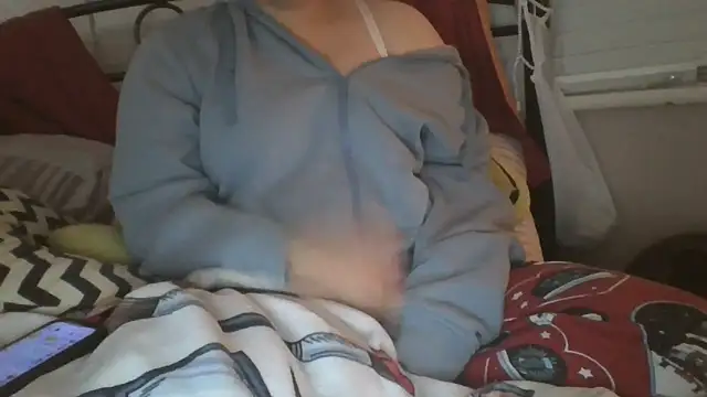 lu official1 online show from November 11, 7:47 pm