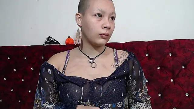 Snapshot of Cherry_vald chatting on November 2, 12:18 pm Cherry vald online show from November 2, 12:18 pm