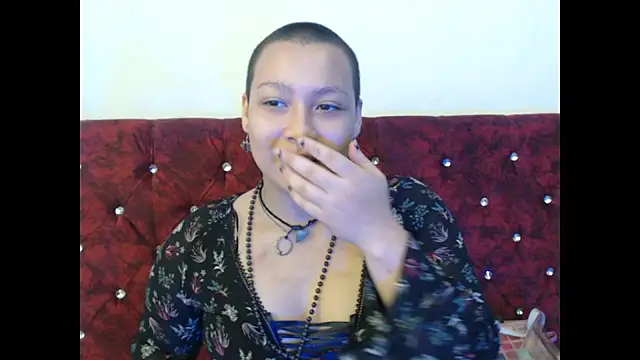 Snapshot of Cherry_vald chatting on November 12, 12:16 pm Cherry vald online show from November 12, 12:16 pm