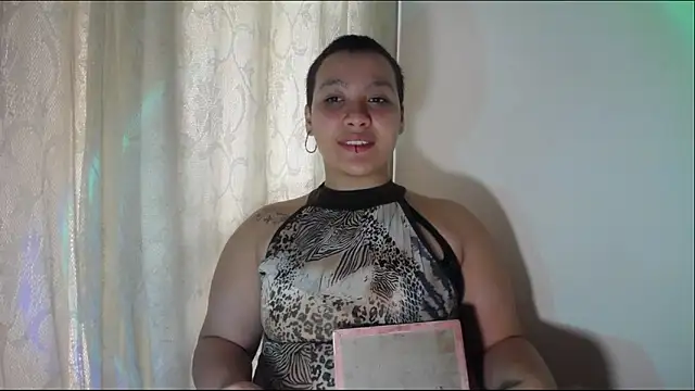 Snapshot of Cherry_vald chatting on June 7, 7:28 pm Cherry vald online show from June 7, 7:28 pm