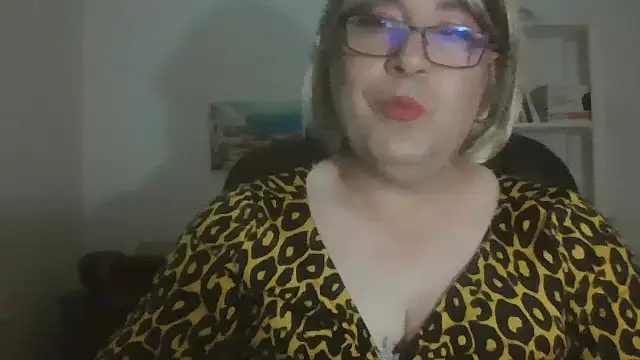 nataliacd online show from November 12, 4:07 pm