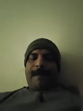 vardh033 online show from November 14, 8:29 pm