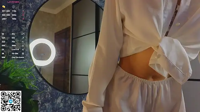 Quinavelle online show from April 12, 6:29 am