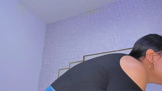 thalia888  online show from February 5, 7:07 pm