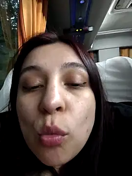 caronicole77 online show from October 27, 11:09 pm