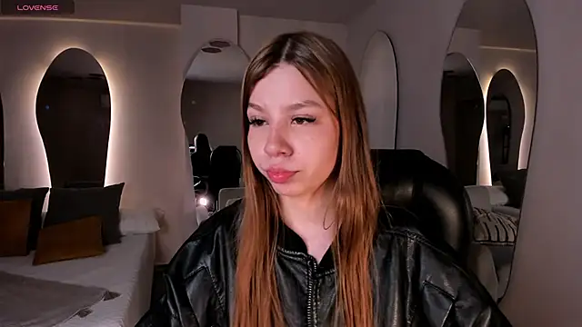 TiffannySins online show from April 1, 3:40 am