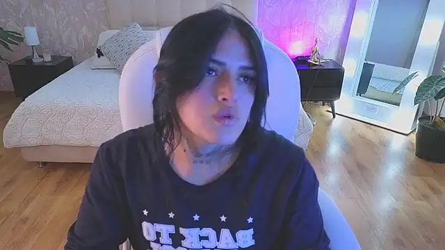 sari belle online show from October 3, 9:23 pm