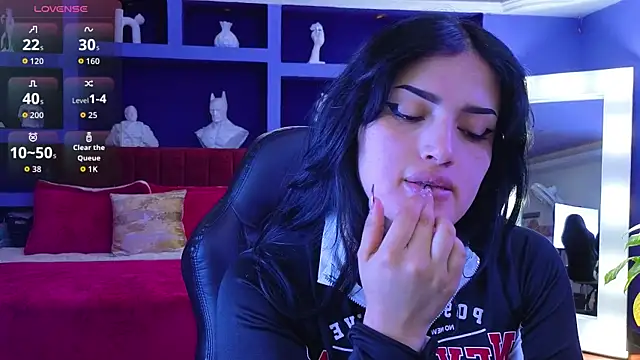 sari belle online show from October 24, 9:11 pm