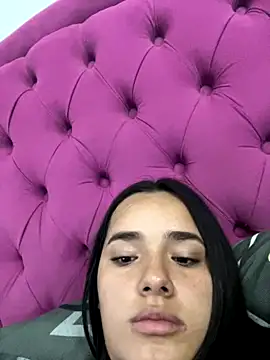 Snapshot of Luciaparker03 chatting on December 5, 3:15 am Luciaparker03 online show from December 5, 3:15 am